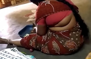 Venneiyur Tamil 53 yrs old married magnificent - hot housewife aunty Mrs. Radhika Gopalan's sexy hip seen and enjoyed by her nephew Saravanan secretly super beat up viral pornography video @ 0643204164793 # 08.01.2017.