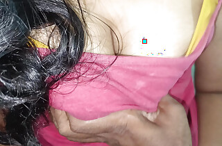 married women showing cute llip for her boyfriend