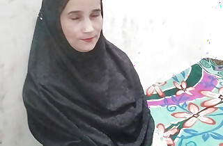 Muslim girl ko paise dekar jabar dasti pela