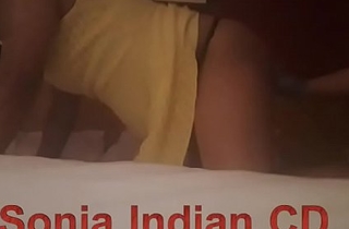 Indian Crossdresser Sonia's arse get finger-tickled brutally