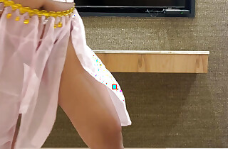 Hot desi Indian girl performing sexy dance 💃🏻