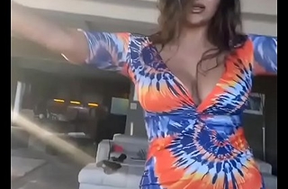 Hot indian shaking her boobs