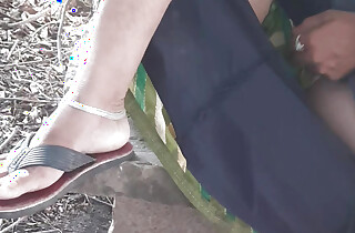 Desi Indiska Vacra Bhabhi Ka Bild Ke Khet Mein Tahar Nahi Hai Aur Öppen Djungel Mein Apni Chutme Finger Sexig Film Skicka