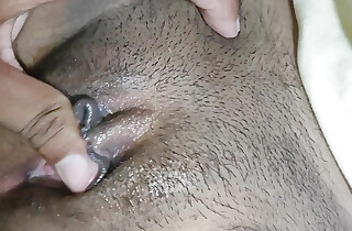 Bhabhi in yellow saree hindi talking skulduggery with husband fucking with her swain