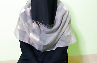 Burkha Girl Gets Seduced by Her Sexy Neighbour Teacher - Desi Bring to a close Tuition Turns Wild!