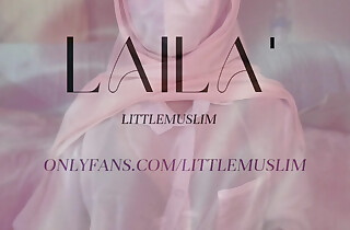 A Slurps Petite Hijabi Doing Porn