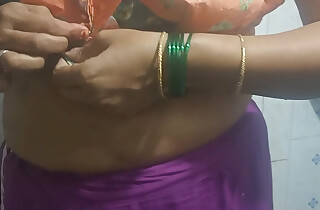 Nichbour aunty bathing& pissing about saree