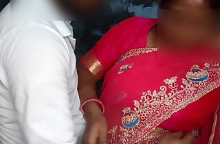 Desi GF BF made MMS oozed in OYO Xxx, Desi Shire GF pink pussy fuck