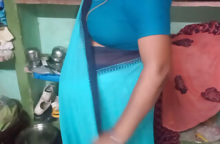 Indian aunty saree changing porn video