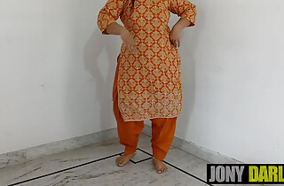 Hotwife Mujra infront of Her Husband's Friend on Punjabi Song