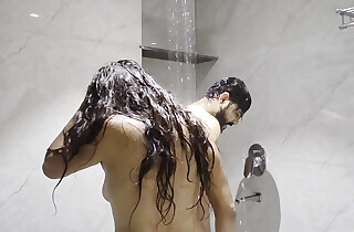 Stepsister fianc‚ and suck hard inside bathroom