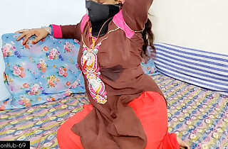 Deshi Milf Bhabi Show Her Nude Body And Fingering Her Wet pussy.