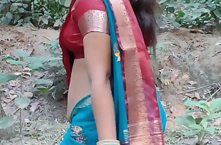 Desi Indian girl calls me in her kitchen, she gets very hot then audio sex