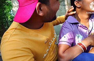 Unknown man, and hot bhabhi outdoor, outside have a go a fun - hot bhabhi boobs suking young boy and sexy moning.