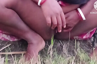 Dehati bhabhi nett mein masti karne Gaya