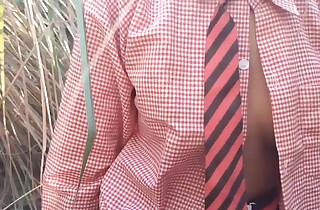 Indian Desi School Girl Jungle Sex Viral Video