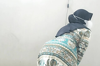 The Deposit be worthwhile for the Hijab Teacher