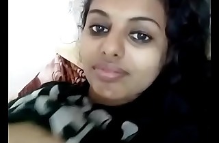 Sexy Indian gf Showing The brush Boobs