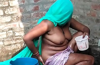 Indian Townsperson Desi Bathing Video In Hindi Desi Radhika