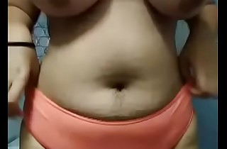 Indian girl show big tits(Download full video at pornography movie gplinks.in/gWU5Ma)