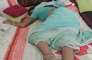 Young House-servant - Saree Aunty --