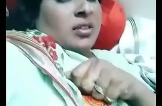 tamil MILF showing her boobs on tiktok video