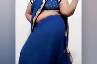 Sexy Bhabhi Dancing