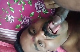 Bottom desi uncle engulfing thick cock