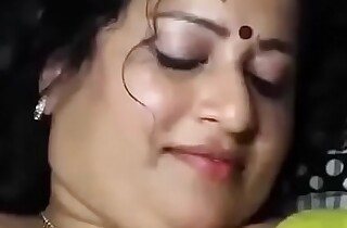 homely aunty  and neighbour uncle less chennai having sex