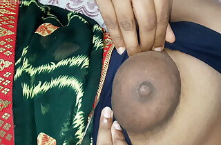 Beautiful XXX Indian Green Saree Aunty does fingering, Boob stir up & receives Cumshot from Devar