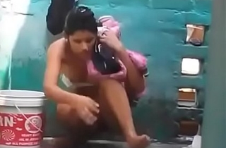 Desi girl bathing upon open hidden cam