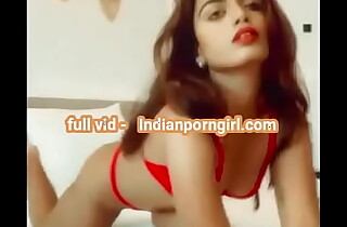 Busty Indian Girlfriend Unfurnished Exhibiting a resemblance ass with the addition of boobs