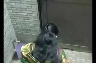 Indian aunty pissing