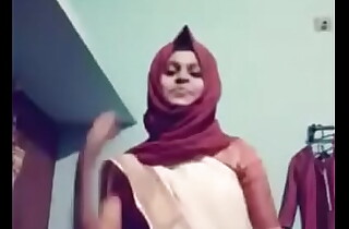 Comely Cute Malayali Muslim Girl Showing