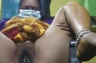 Regional Bhabhi Shows Her Boobs With the addition of Cookie