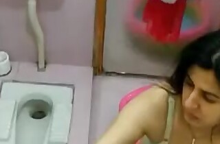 Today Exclusive- Hot Look Desi Girl Flushing Capture By Hidden Cam