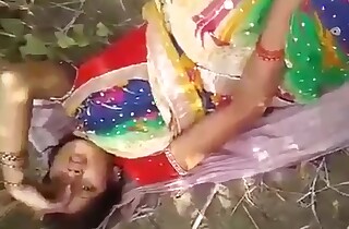 Exclusive- Desi Randi Bhabhi Open-air Sex With 2 Young Males