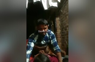 Exclusive- Desi Village Bhabhi Romance And Fixed Fucked By Deaver