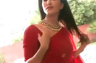 Sunny Leone Sex Tips - Heart of hearts PLAY - Mistakes in Sucking Boobs ( Hindi )