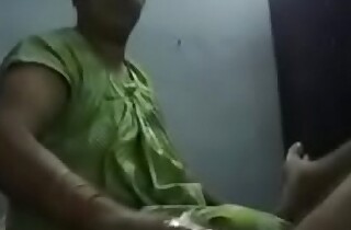 Telugu aunty dish out labour