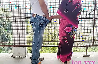 XXX Bengali hot bhabhi stunning alfresco mating in pink saree with smart thief! XXX Hindi web string mating Pick up Episode 2022