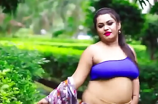 XXX xxx- India hot bhabi sari shot