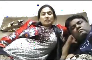 Spectacular Bhabhi Smnoking n enjoring with hubby webcam