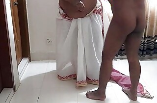 (55 year old Tamil aunty fucked hard while she is sweeping Room) Indian MILF Aunty ko Jabardast Chudai - Anal Fuck
