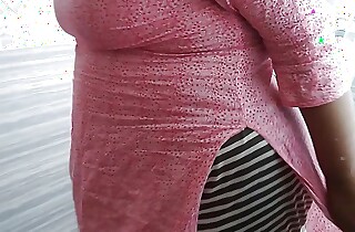 Tamil aunty washes duds in wash one's hands anon a guy comes & gives her rough sexual congress - And give something behind (Huge cumshot)