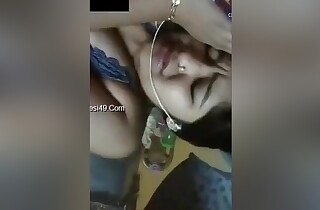 Today Exclusive-desi Girl Play With Her Boobs