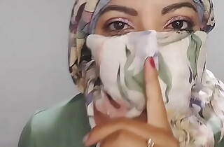 Arab Hijab Get hitched Masturabtes Silently To Extreme Orgasm In Niqab REAL SQUIRT While Husband Away