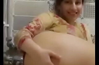 Hot aunty gushes her lusty pussy