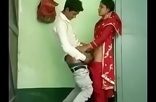 Indian hot mummy Bhabhi having XXX mating with innocen boy