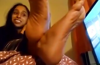 Best Indian Candid Feet (Bust Worthy)